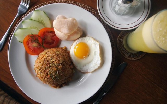 Yulia Village Inn
