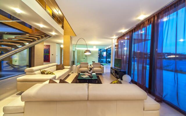 Golden Rays Luxury Villas