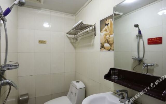 Clover Hotel