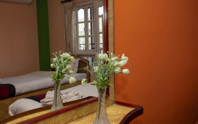Hotel Happy Home