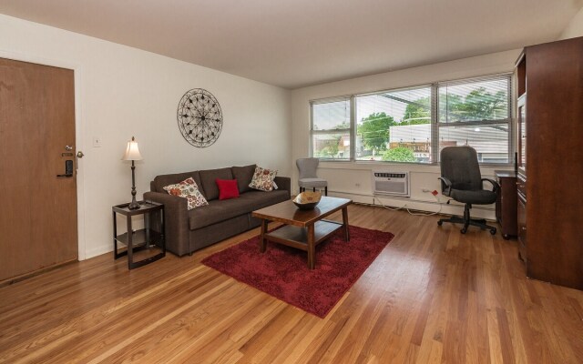 David’s Vacation Escapes Cozy Condo