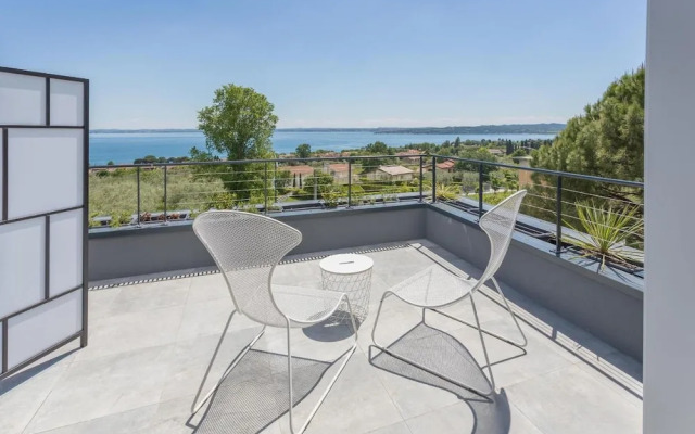 Room in B&B - Insula Felix - Deluxe Triple Room With Sea View