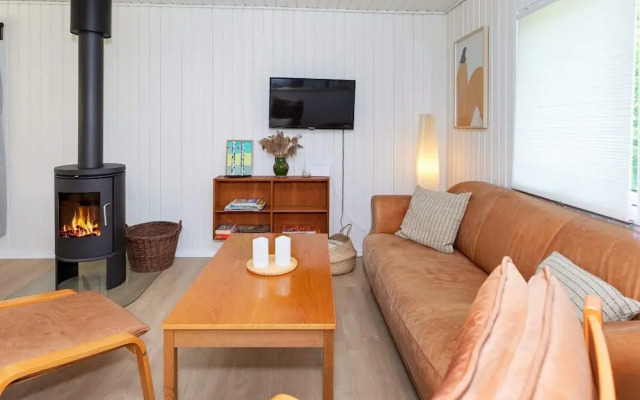 6 Person Holiday Home in Hals