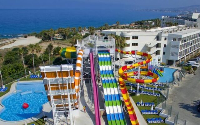 Leonardo Laura Beach & Splash Resort