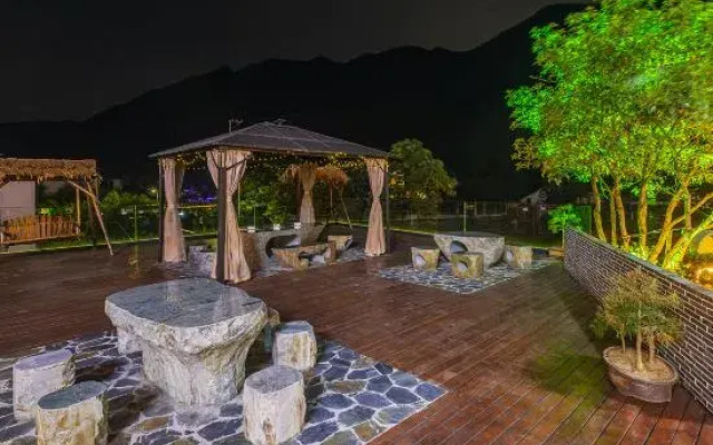 Anji Yilan home stay