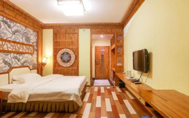 Zhangjiajie Changyueren Humanities Homestay (Wulingyuan Mark Store)