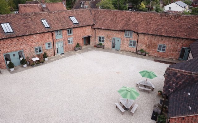Manor Farm Courtyard Cottages