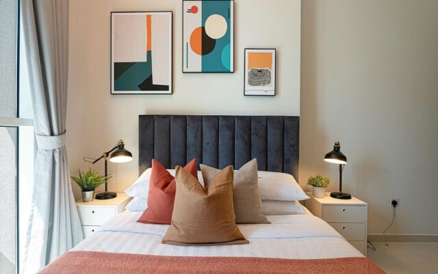 Luxe 2BR by Dubai Mall Gym/pool by Belvilla