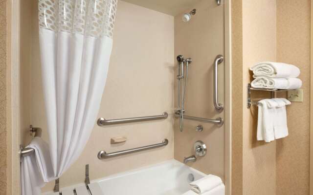 Hampton Inn & Suites Hartford/East Hartford