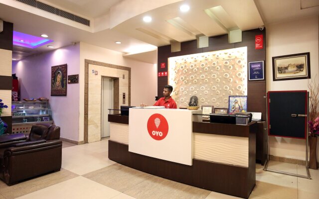 OYO Flagship 113 Golden Temple Road