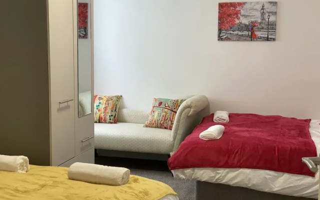 Octagon Apartment 2