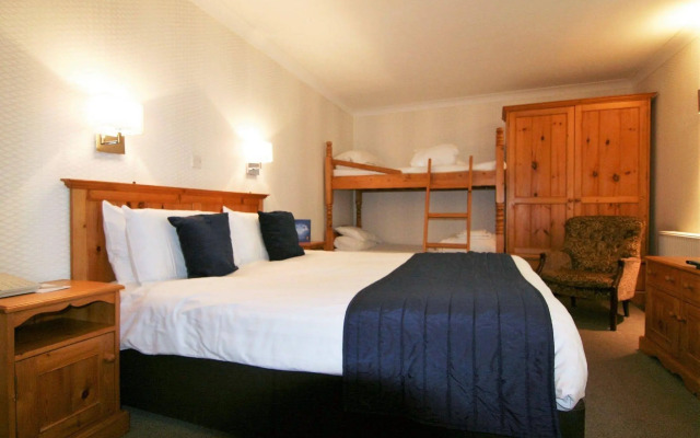 Quayside Hotel