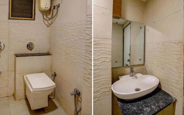Fabhotel Silver Palace