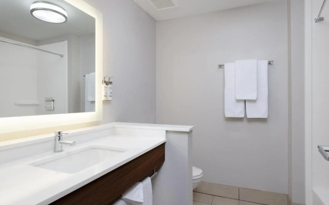 Holiday Inn Express & Suites Phoenix West - Buckeye by IHG