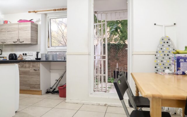 Teviot Street - Deluxe Double Room