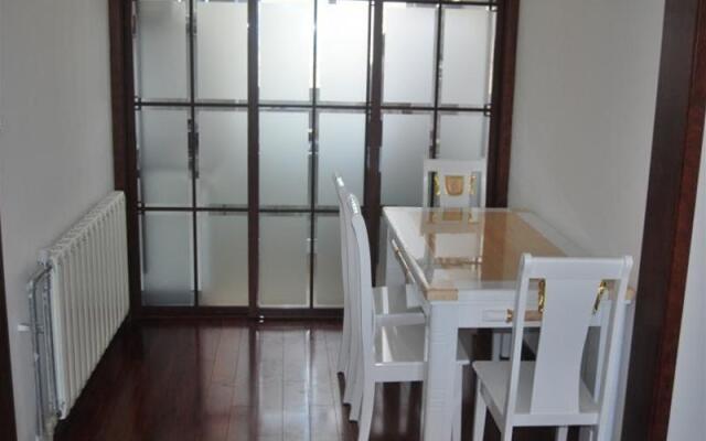 Qingdao Ryan Apartment