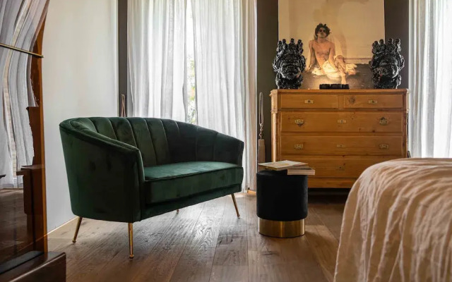 CasaVostra - Ambience Suites