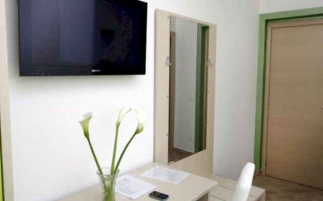 B&B Acropolis