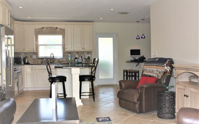 Jamaica Royale 004 - 1 Br Condo