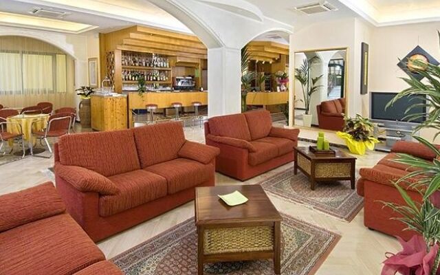 Hotel Athena