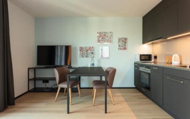 EMA House Serviced Apartments Superior Downtown