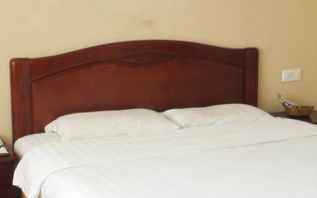 Golden Coast Hotel