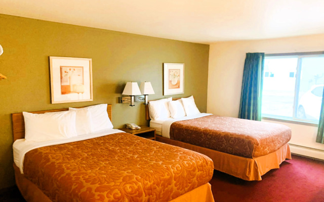 Love Hotels Staples by OYO at HWY 10 MN