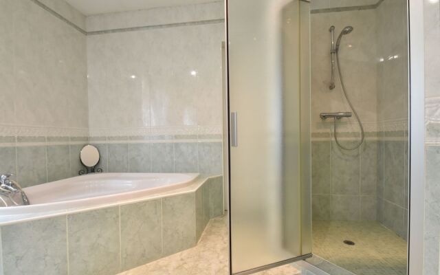 Luxurious Holiday Home in Domme with Swimming Pool