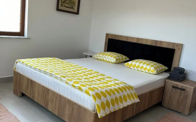 Serenity Apartments and Studios