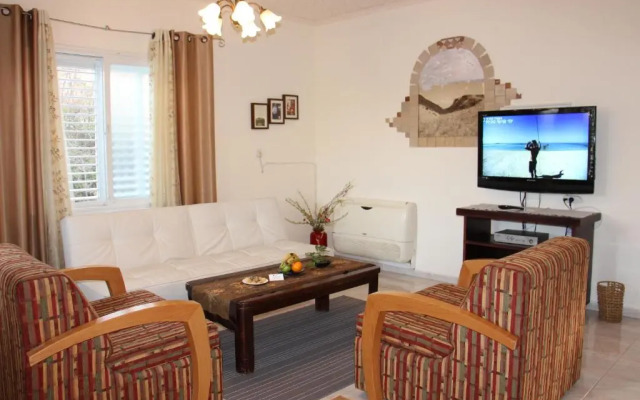 Arbel Guest House Shavit Family