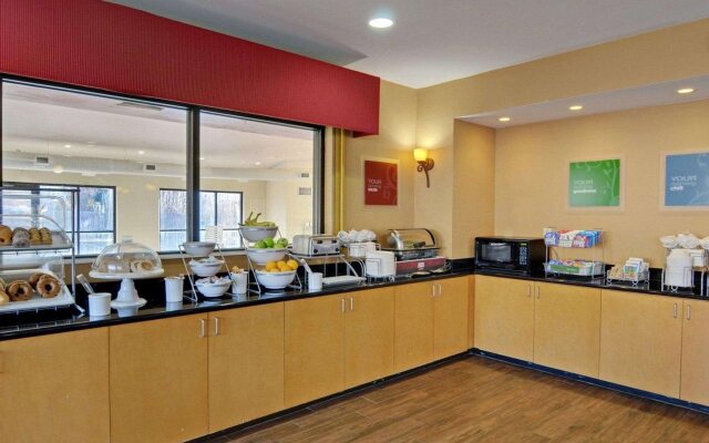 Comfort Suites Salem-Roanoke I-81