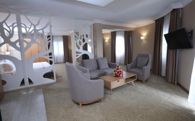 Mado Hotel