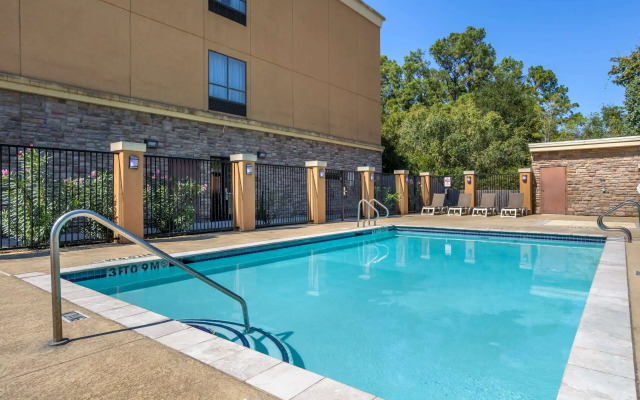 Comfort Suites Old Town Spring