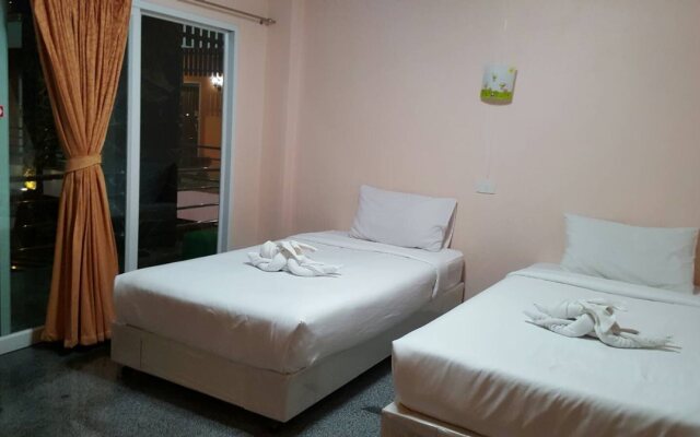 B and B Hotel