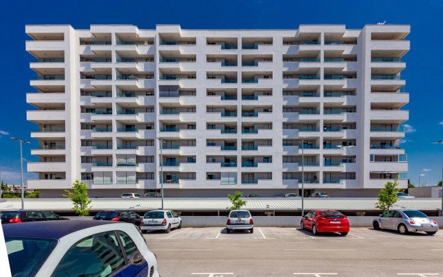 Tiffy studio w private parking