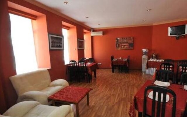 Kichik Gala Hotel