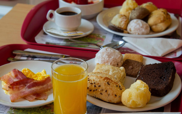 Hotel Moov Curitiba
