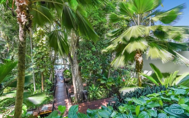 Belle Escapes - Suite 3206 Drift Resort