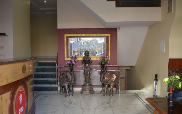 Hotel Rajlaxmi Palace by OYO Rooms