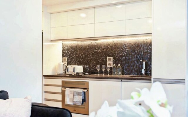 Luxury Apartment in Epsom