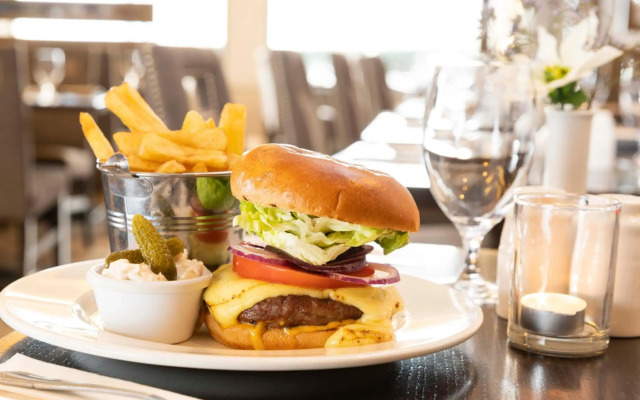 Schull Harbour Hotel & Leisure Centre
