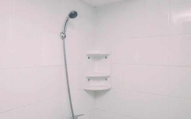 Comfy 2Br At Bassura City Apartment