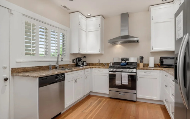 Seattle Vacation Home: Montlake 7 Bedroom