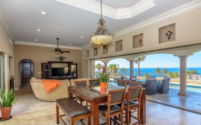 Cabo Hacienda w/ Private Pool & Rooftop Terrace!