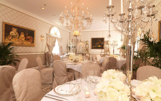 The Chesterfield Hotel Palm Beach