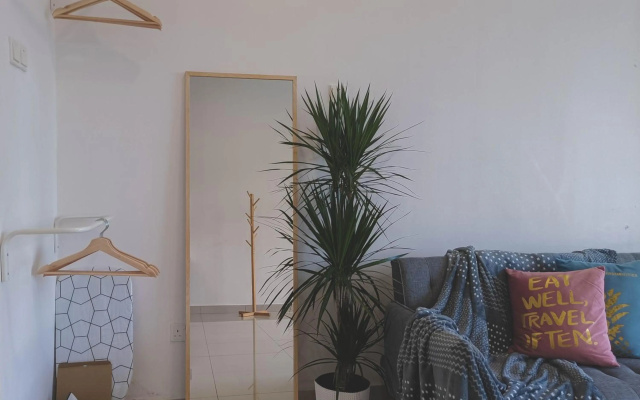 B107 -Lake View- 5mins to Mount Austin IKEA, AEON, Toopen 1-5Pax – Guest Rooms – Johor Bahru