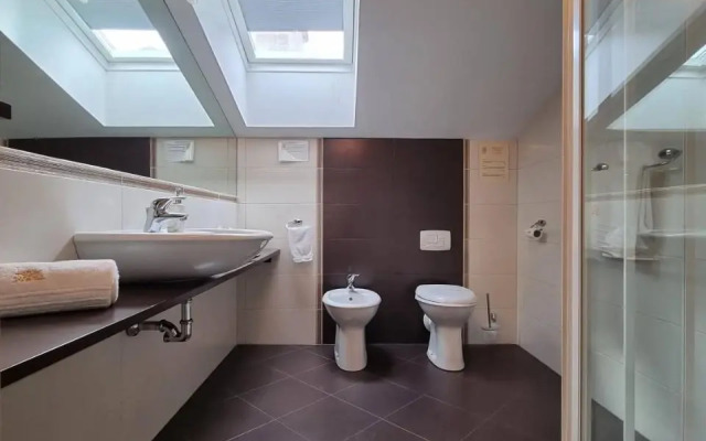 Apartment and Rooms HISA SONCA