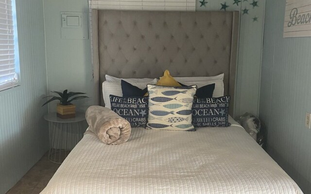 Rooms Boutique by Annie's