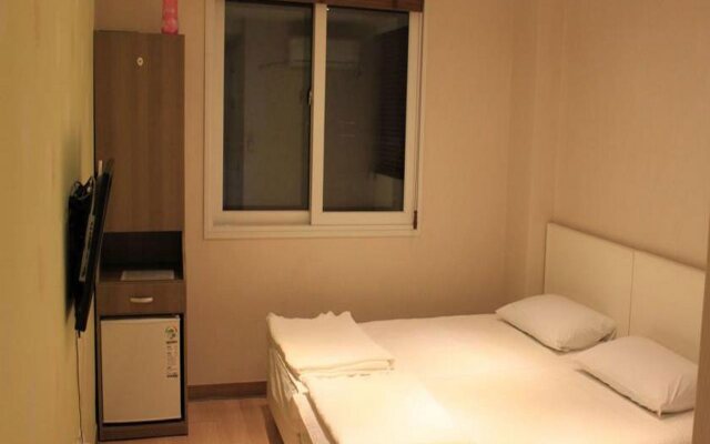Moon Sun Guesthouse Myeongdong