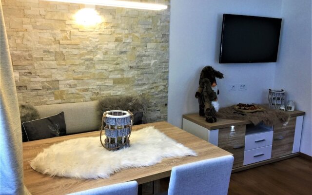 Apartment 4 Holiday - Apartment Aika